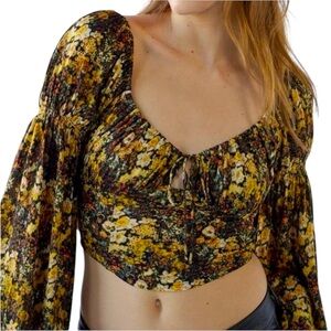Urban Outfitters Floral Crop Top – XS, Crochet, Romantic Y2